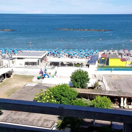 Cortina 61 Confortevole Sul Lungomare Appartamento *
